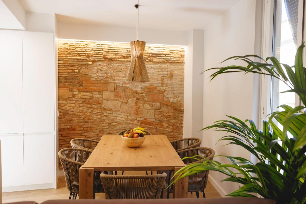 Bravissimo Cort Reial Duplex, Spacious With 3 Bedrooms Gérone Extérieur photo